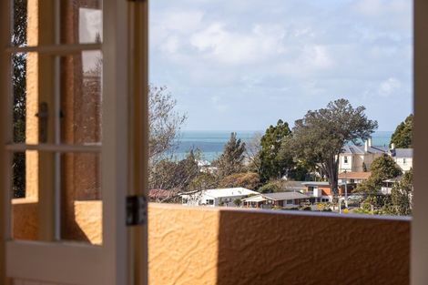 Photo of property in 99 Belt Road, New Plymouth, 4310