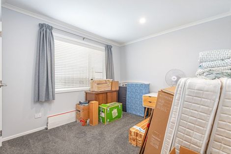 Photo of property in 96 Johnstone Drive, Fitzherbert, Palmerston North, 4410