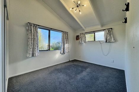 Photo of property in 11 Goodwood Drive, Goodwood Heights, Auckland, 2105