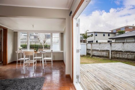 Photo of property in 7 Lorna Street, Lynmouth, New Plymouth, 4310