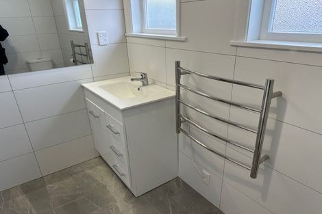 Photo of property in 72b Swaffield Road, Papatoetoe, Auckland, 2025