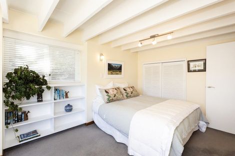Photo of property in 3 Rosehill Road, Macandrew Bay, Dunedin, 9077