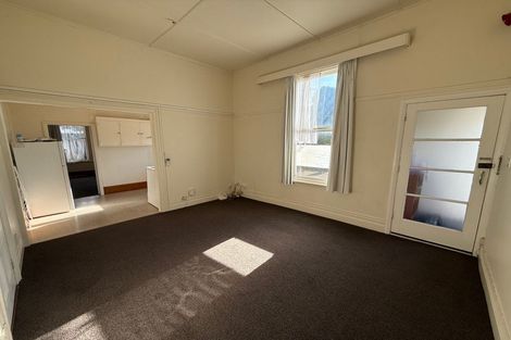 Photo of property in 92a-c Park Road, Miramar, Wellington, 6022