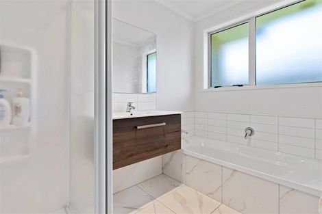 Photo of property in 2 Harakeke Way, Papamoa Beach, Te Puke, 3187