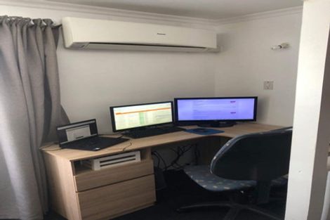 Photo of property in 113 Akaroa Drive, Maupuia, Wellington, 6022