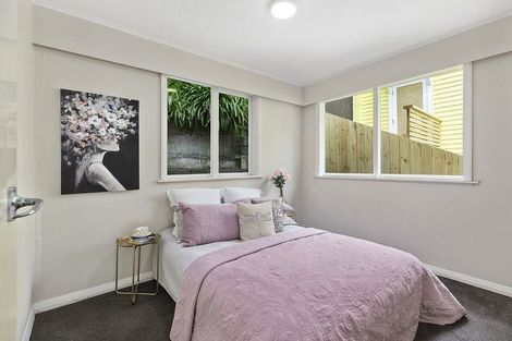 Photo of property in 48 Randwick Road, Northland, Wellington, 6012