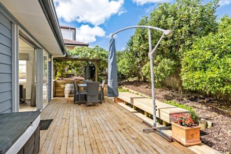 Photo of property in 7 Jomard Terrace, Northcross, Auckland, 0632