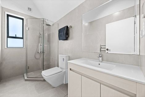 Photo of property in 2 Koropiko Lane, Flat Bush, Auckland, 2019