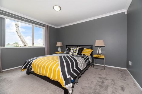 Photo of property in 1/137 Te Atatu Road, Te Atatu South, Auckland, 0610