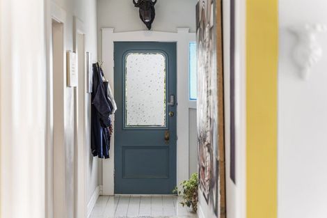 Photo of property in 5 Turnbull Road, Narrow Neck, Auckland, 0624