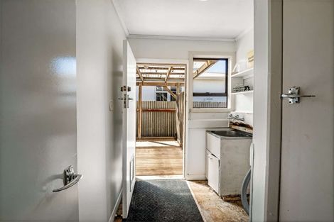 Photo of property in 120 Puriri Street, Gonville, Whanganui, 4501