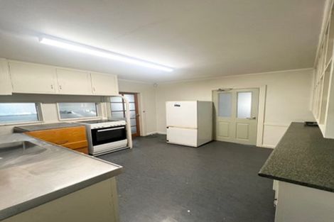 Photo of property in 307 Riccarton Road, Upper Riccarton, Christchurch, 8041
