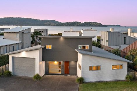 Photo of property in 47 Taumata Road, Omaha, 0986