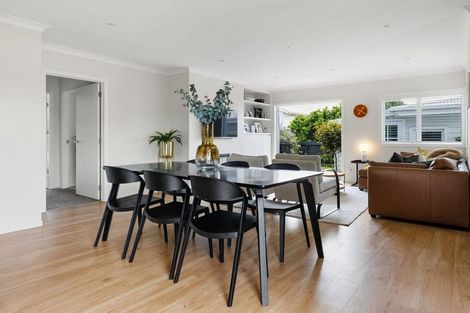 Photo of property in 78 Grey Street, Cambridge, 3434