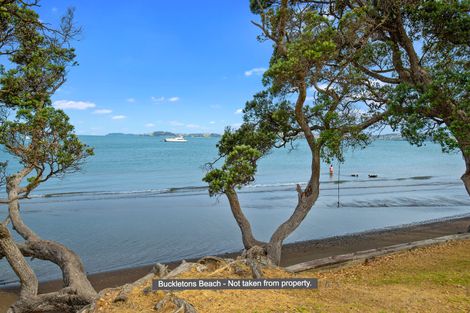 Photo of property in 6 Buckleton Road, Tawharanui Peninsula, Matakana, 0986