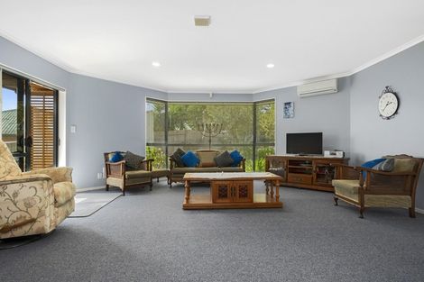 Photo of property in 72 Village Park Drive, Welcome Bay, Tauranga, 3112