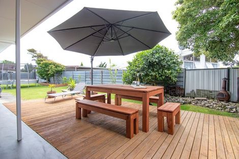 Photo of property in 6 Robinson Crescent, Westbrook, Palmerston North, 4412