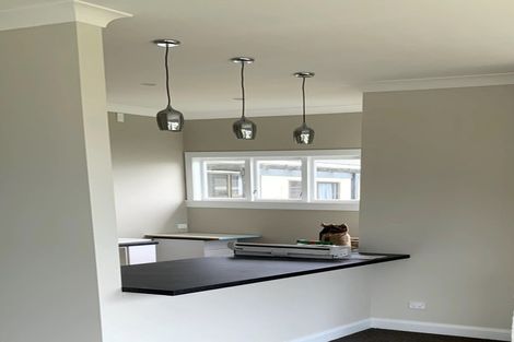 Photo of property in 16 Sunset Parade, Plimmerton, Porirua, 5026