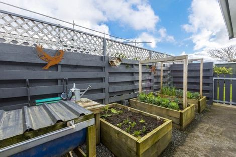 Photo of property in 35 Tacoma Drive, Totara Park, Upper Hutt, 5018