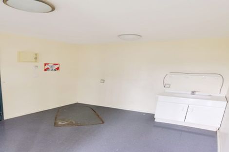 Photo of property in 19 Highland Park Drive, Highland Park, Auckland, 2010