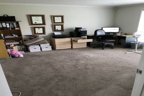 Photo of property in 42 Raithburn Terrace, Pokeno, 2402