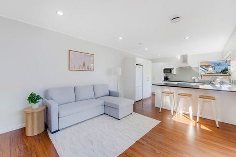 Photo of property in 2 Chale Place, Somerville, Auckland, 2014