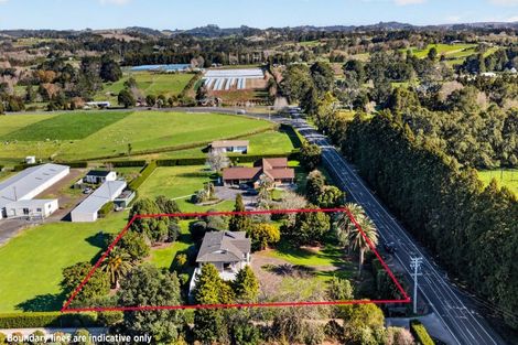 Photo of property in 873 Waitakere Road, Kumeu, 0891
