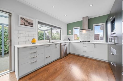 Photo of property in 2 Northpoint Way, Bell Block, New Plymouth, 4312