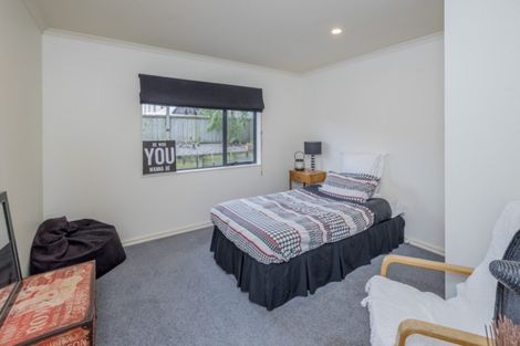 Photo of property in 8 Te Ropata Place, Waikanae Beach, Waikanae, 5036