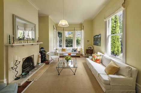 Photo of property in 54 Hobson Street, Thorndon, Wellington, 6011