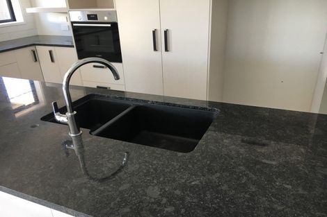 Photo of property in 9a Waghorn Street, Pyes Pa, Tauranga, 3112