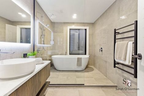 Photo of property in 65 Rathmullen Place, Pinehill, Auckland, 0632