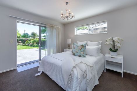 Photo of property in 2 Levinge Lane, Hillmorton, Christchurch, 8024