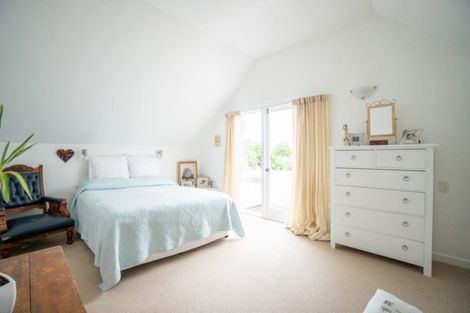 Photo of property in 49 Buick Crescent, Awapuni, Palmerston North, 4412