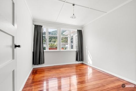 Photo of property in 66 Wilkie Crescent, Naenae, Lower Hutt, 5011