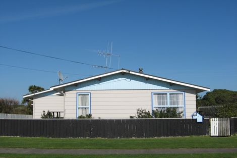 Photo of property in 41 Egmont Street, Castlecliff, Whanganui, 4501