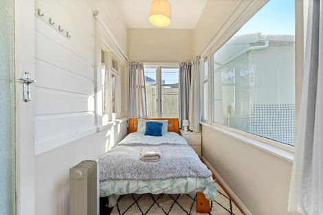 Photo of property in 56 Freyberg Street, Lyall Bay, Wellington, 6022