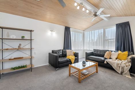 Photo of property in 32 Clouston Crescent, Fenton Park, Rotorua, 3010