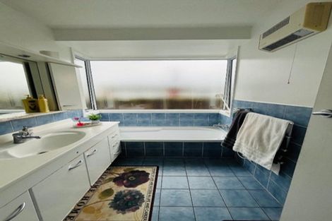 Photo of property in 11 Gloaming Place, Sockburn, Christchurch, 8042