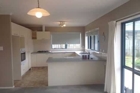 Photo of property in 9 Halstead Place, Huntington Park, Auckland, 2013