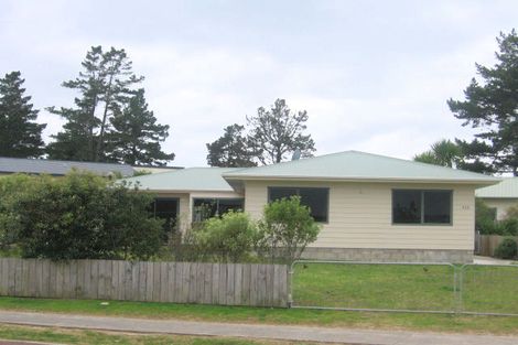 Photo of property in 132 Kowhai Avenue, Matarangi, Whitianga, 3592