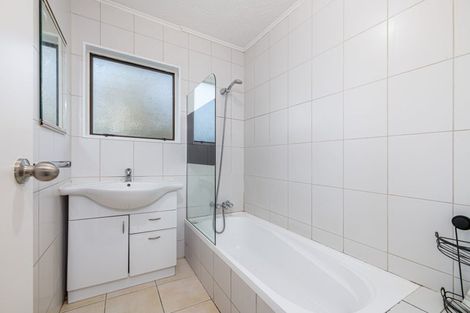 Photo of property in 14 Alidade Place, Massey, Auckland, 0614