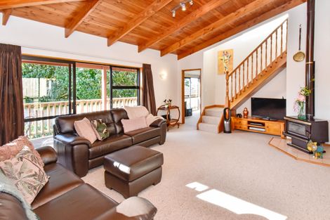 Photo of property in 2/12 Spears Place, Botany Downs, Auckland, 2010