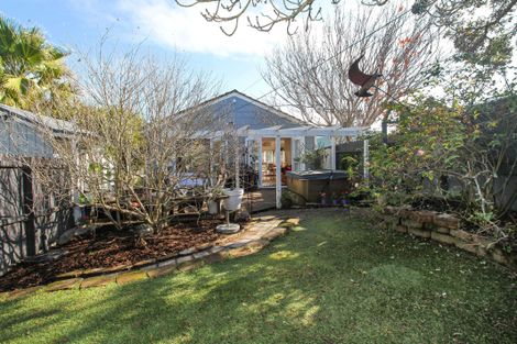 Photo of property in 2/162 Deep Creek Road, Torbay, Auckland, 0630