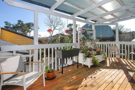 Photo of property in 2/162 Deep Creek Road, Torbay, Auckland, 0630