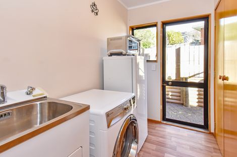 Photo of property in 2/12 Spears Place, Botany Downs, Auckland, 2010