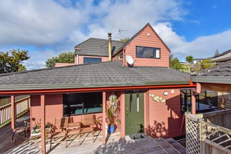 Photo of property in 2/12 Spears Place, Botany Downs, Auckland, 2010