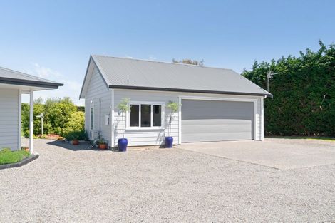 Photo of property in 6 Campbell Drive, Martinborough, 5711