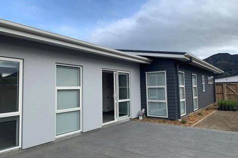 Photo of property in 5 Pennycook Place, Lake Hawea, Wanaka, 9382