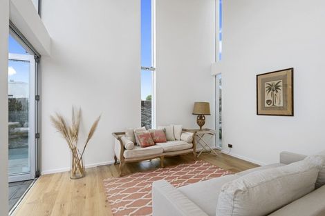 Photo of property in 100 Glandovey Road, Fendalton, Christchurch, 8052